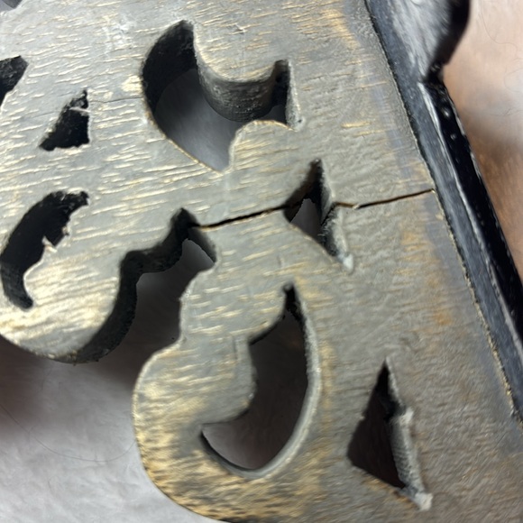 Shelf supports - Picture 3 of 3